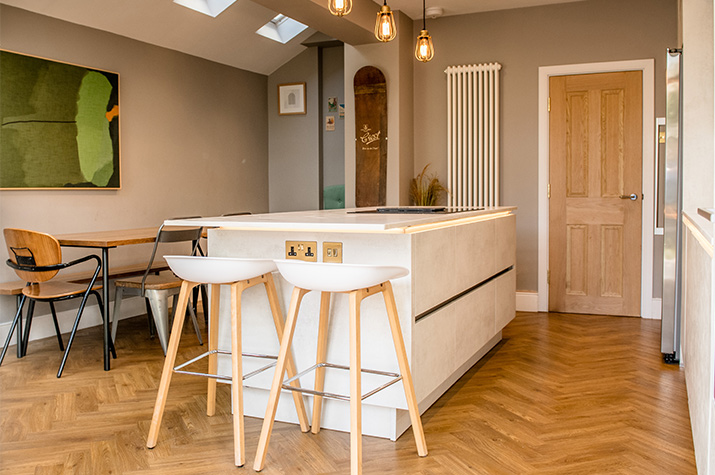 kitchen island and chairs