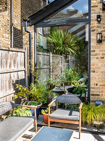 garden and plants with seating area